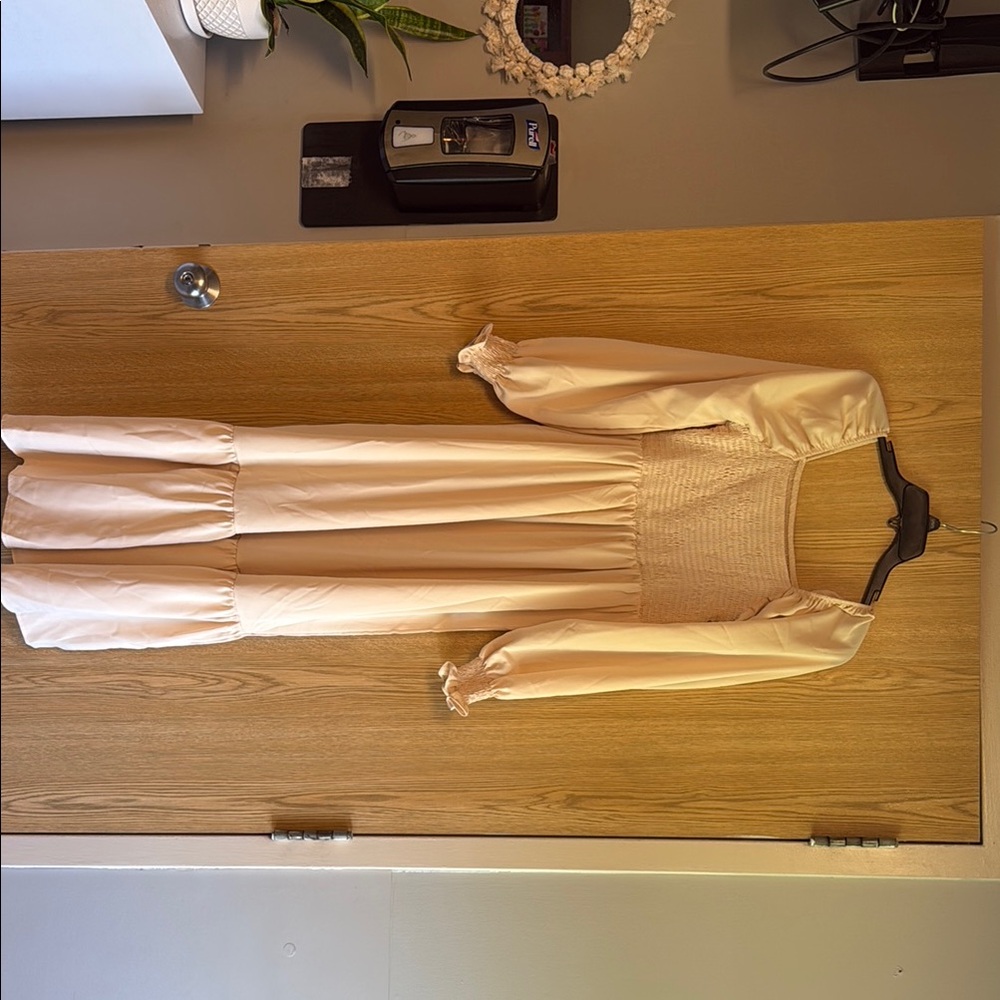 Elegant Cream Long Sleeve Dress